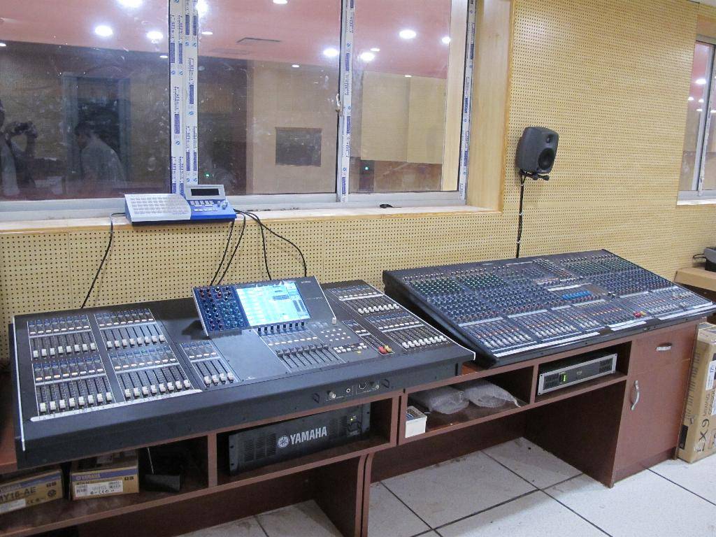 广东省委新礼堂（珠岛会堂）——M7CL、LS9数字调音台运用于大会堂及各会议厅扩声