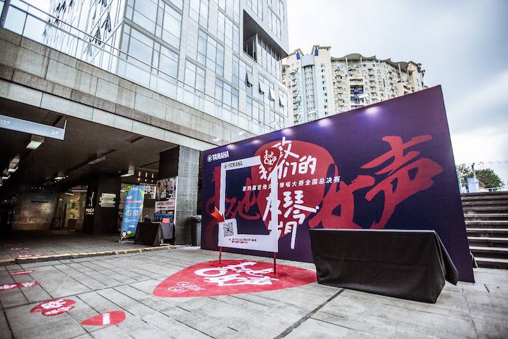 第四届“SG胜游吉他女声弹唱大赛”总冠军出炉<br />温格夺冠，董冬冬担任评委