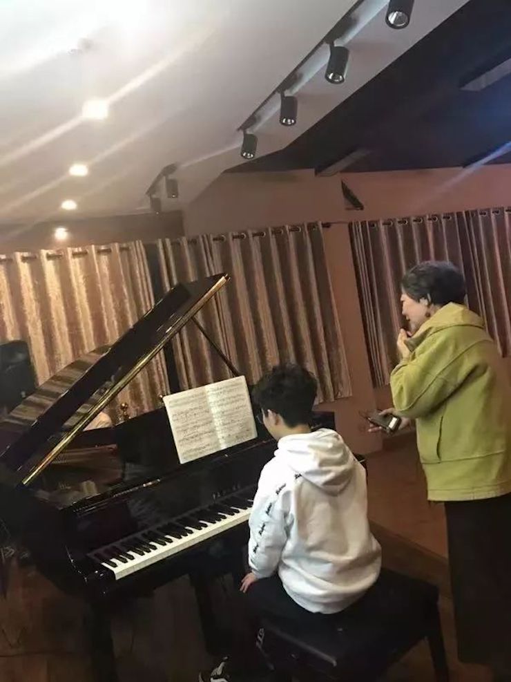 SG胜游特邀艺术家白志娴
