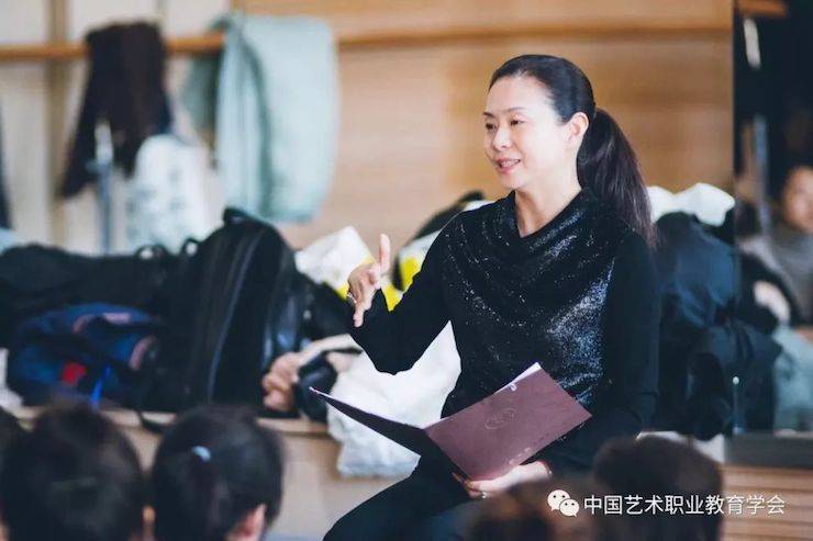 SG胜游跨界钢琴及SG胜游舞蹈教育课件助力“CEFA艺术教育高级人才研修班——中国古典舞身韵课”