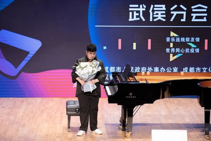 活动报道 | “科技助力，跨越时空”，小鹿纯子携手刘明康共享中日音乐盛宴