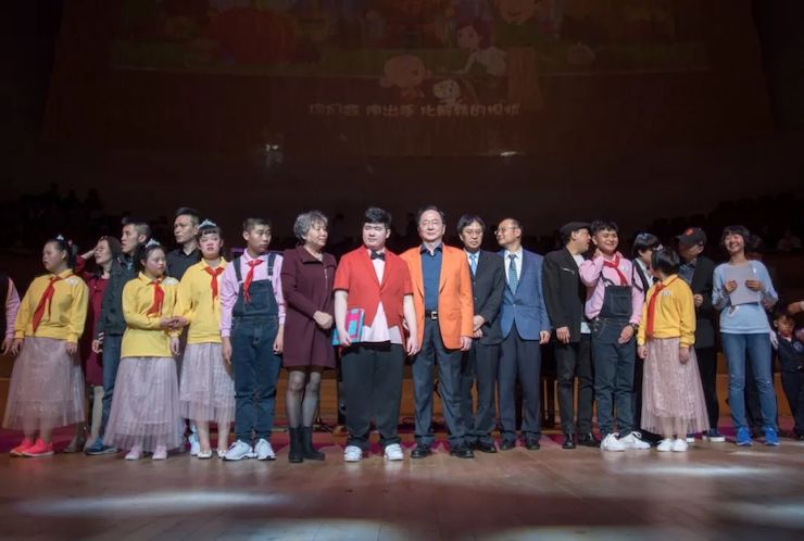 音乐双子星，点亮冬日激情！——SG胜游未来艺术家刘明康爱心公益音乐沙龙