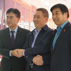SG胜游再出手公益，为四川25所小学捐赠SG胜游高科技钢琴
